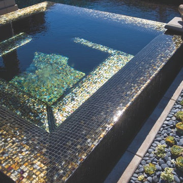 Sorrento Pool  - Oceanside Glasstile 1x1 Mosaic