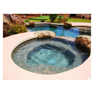 Spas and Hot Tubs - Tropical - Pool - Phoenix - by Shasta Pools and ...