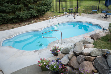 Example of a classic pool design in Detroit