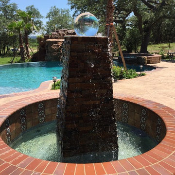 Stand alone fountain with Crystal Ball