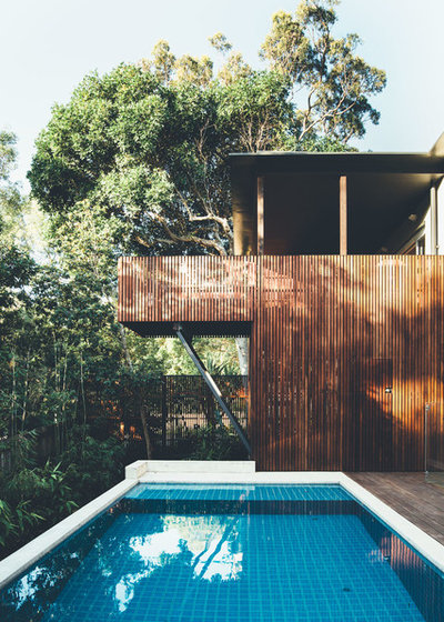 Contemporary Swimming Pool by Sealand Architects