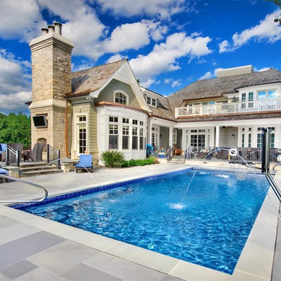 Example of a classic rectangular pool design in Chicago