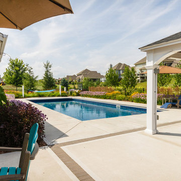 Traditional Pool and Landscape - Cedarburg
