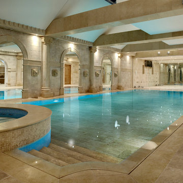 Traditional Swimming Pool & Hot Tub