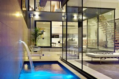 Inspiration for a contemporary pool remodel in Melbourne
