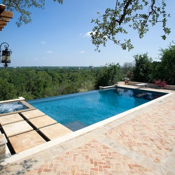 Vanishing Edge Pool In New Braunfels