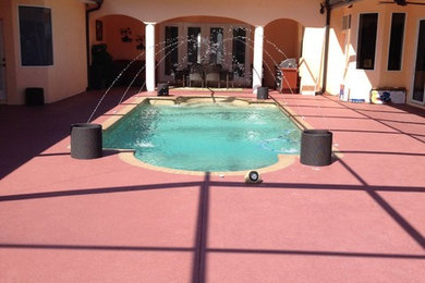 Inspiration for a southwestern pool remodel in Tampa