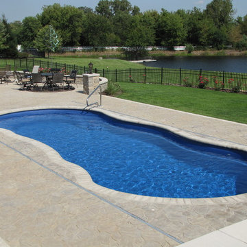 Wadsworth, IL. Fiberglass pool with auto cover