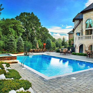 Willowbrook, IL Swimming Pool and Hot Tub