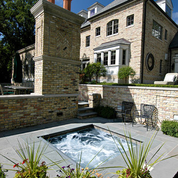 Winnetka, IL Inground Hot Tub with Automatic Pool Cover