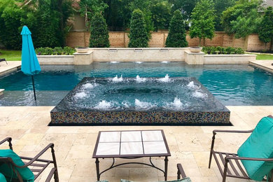 Elegant pool photo in Houston