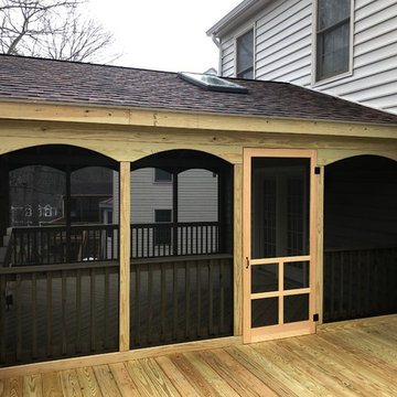 18'x16' Screen porch with skylight