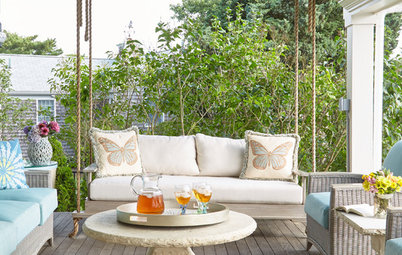 20 Picture-Perfect Porch Swings