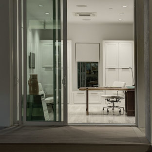 Immagine di un portico moderno