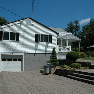 Beautiful Burlington,CT, AZEK porch deck and pergola combination