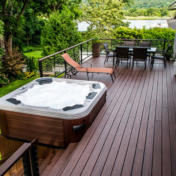 Bullfrog spa 462 Hot Tub with Trex Decking and Cable rail