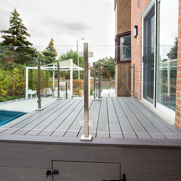 Composite Deck with Glass Railing