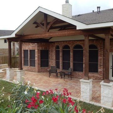 Covered Patio with Pavers