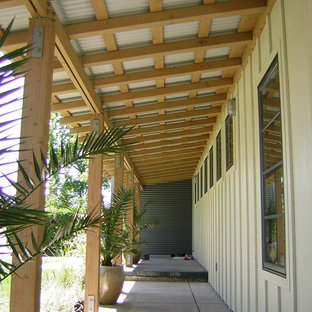 Minimalist porch idea in San Francisco