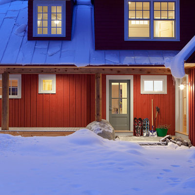 Inspiration for a timeless porch remodel in Boston with decking and a roof extension