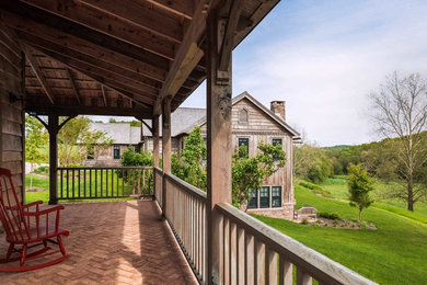 Inspiration for a country porch remodel in Philadelphia