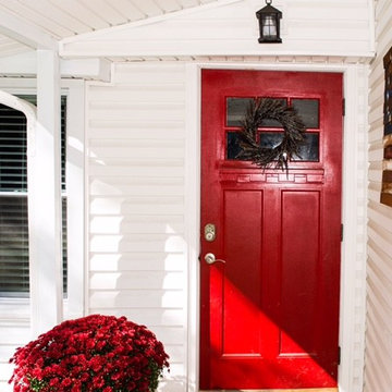 Farmhouse Exterior Seasonal Decorating