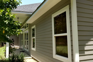 Large country porch idea in New Orleans