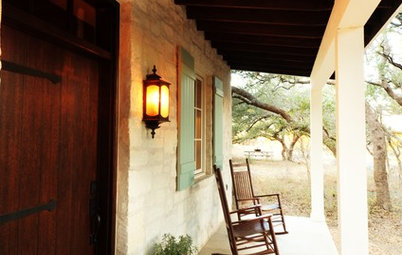 Houzz Tour: Movie Inspiration for a Texas Guesthouse