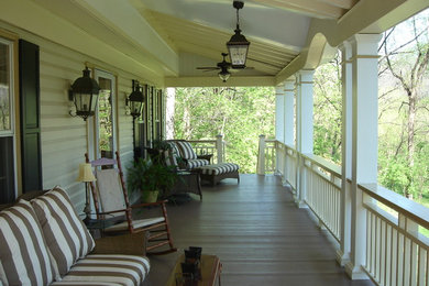 Inspiration for a timeless porch remodel in Philadelphia