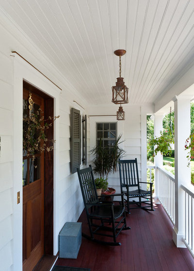 Traditional Porch by Fivecat Studio | Architecture
