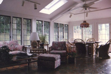 This is an example of a contemporary veranda in Philadelphia.