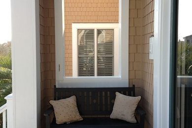 Inspiration for a timeless porch remodel in Wilmington