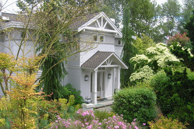 Trendy porch idea in Seattle