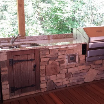 Milledgeville GA Open Porch Outdoor Kitchen with Fiberon Decking