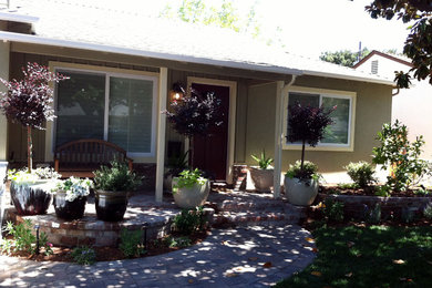 This is an example of a traditional porch design in San Francisco.