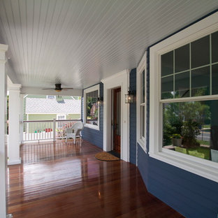Inspiration for a country front porch remodel in New York