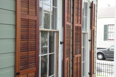 This is an example of a traditional front porch design in New Orleans.