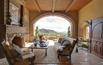 Houzz Tour: Only the Best for a Desert Spanish Colonial