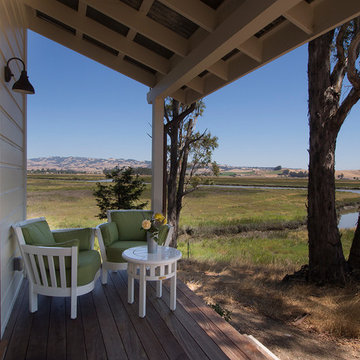 Petaluma Guest House Porch & View