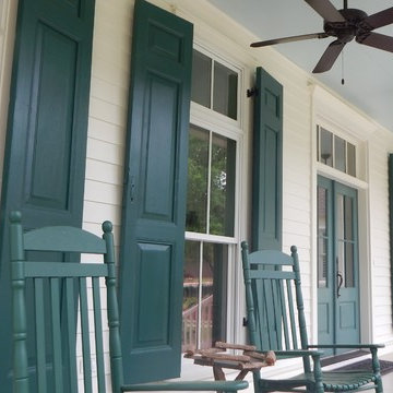 Point Clear Cottage front entry and porch