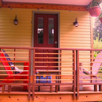 Porch - alternate living space, railing detail