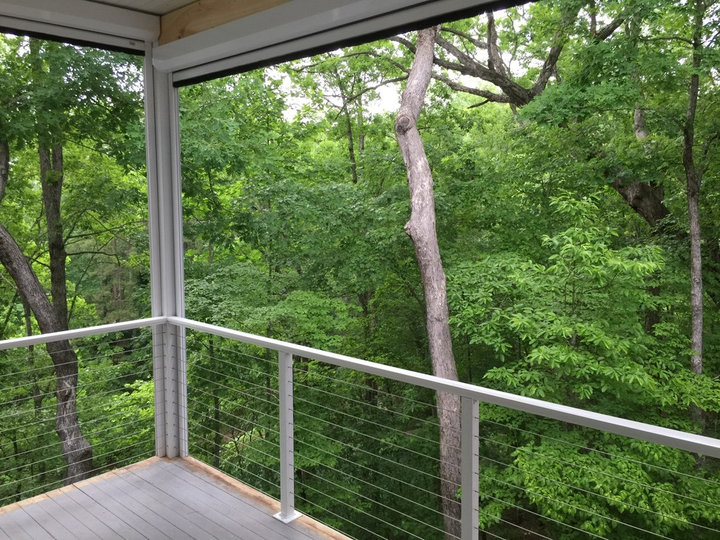 Modern Porch - Backyard