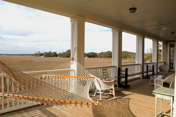 Beach Style Porch by Architrave