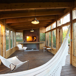 Idee per un portico stile rurale con un portico chiuso