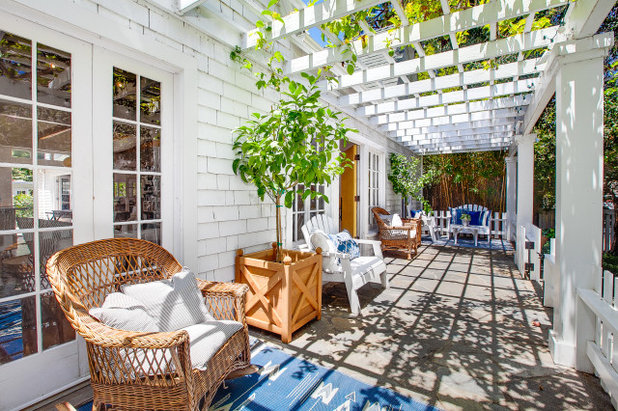 Beach Style Porch by Luke Gibson Photography