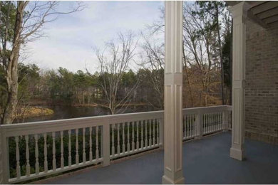 Photo of a traditional veranda in Raleigh.