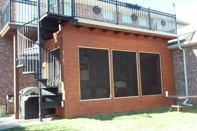 Cette image montre un porche d'entrée de maison sud-ouest américain.