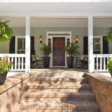 SOLD within 3 days! Staging this Beautifully Remodeled Low Country Home