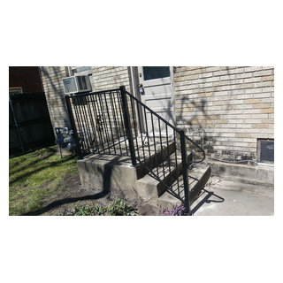 Stoop Railing - Traditional - Porch - Houston - by 14 Gauge Iron Works ...