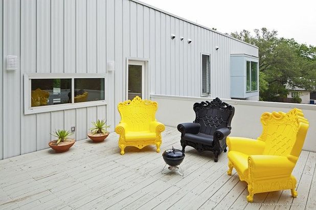 Modern Porch by Universal Joint Design Associates